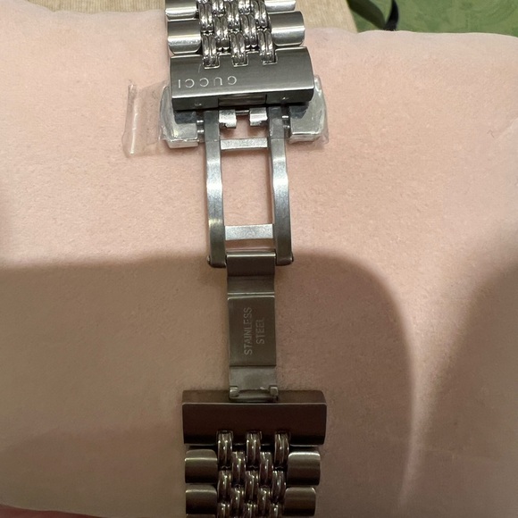 GUCCI G-TIMELESS 40MM STAINLESS STEEL BLACK DIAL MEN'S WATCH YA126353 New in Box - Picture 6 of 9